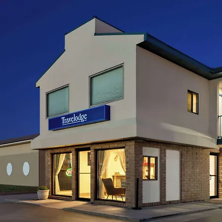 Travelodge By Wyndham Wall-2