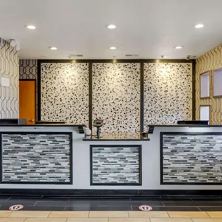 Best Western Plus Rockwall Inn & Suites-3