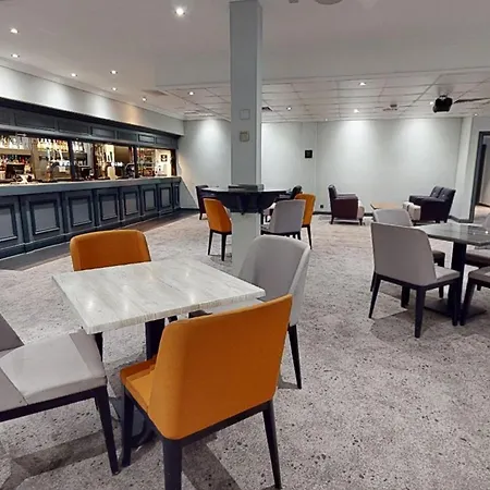 Village Hotel Cardiff-2