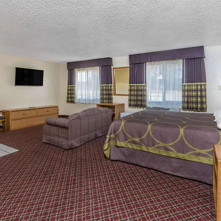 Super 8 By Wyndham Fountain-3