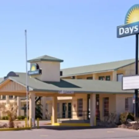 Days Inn By Wyndham Snyder-3