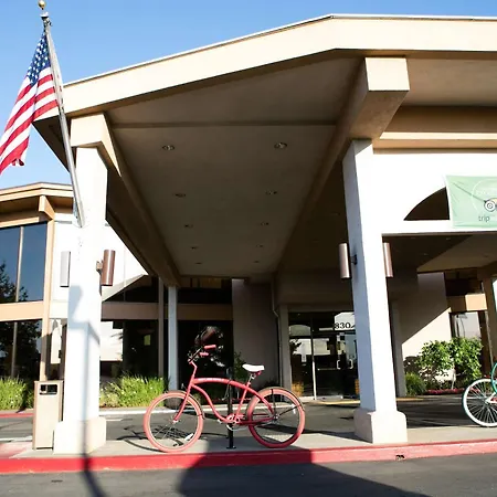 Red Lion Hotel Redding-3