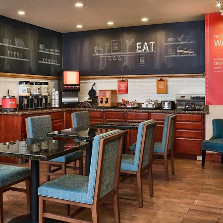 Hampton Inn Longmont-3