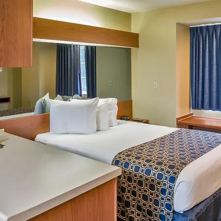 Microtel Inn & Suites Leesburg-3