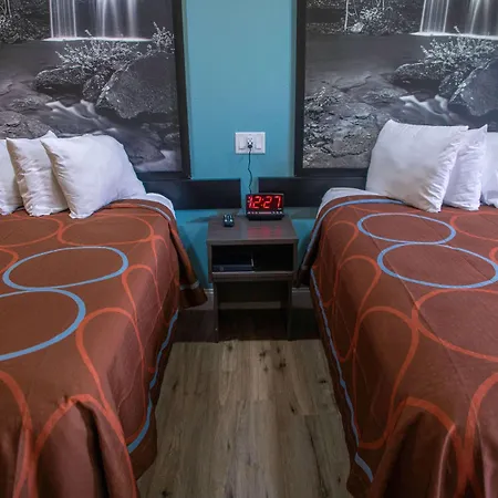 Super 8 By Wyndham Mountain Home-2