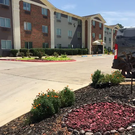 Super 8 By Wyndham Bedford Dfw Airport West-3
