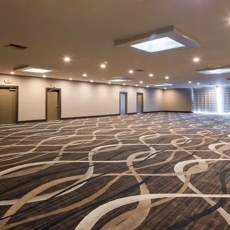 Surestay Plus Hotel By Best Western Point Richmond-3