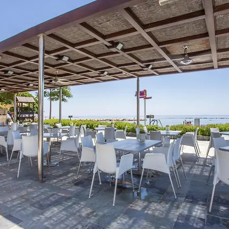 Crowne Plaza Limassol By Ihg-2