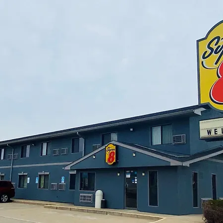 Super 8 By Wyndham Michigan City-2