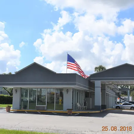 Super 8 By Wyndham Ocala I-75-2