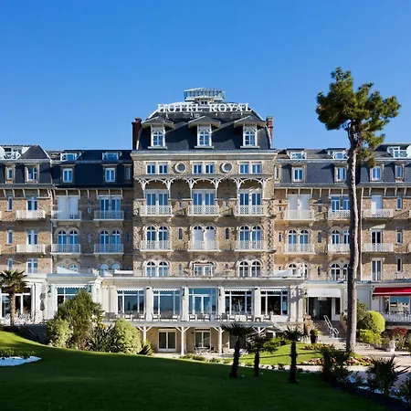 Hôtel Barrière Le Royal La Baule-3