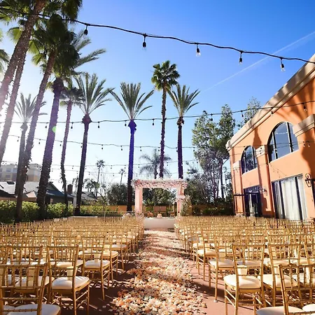 Delta Hotels By Marriott Anaheim Garden Grove-3