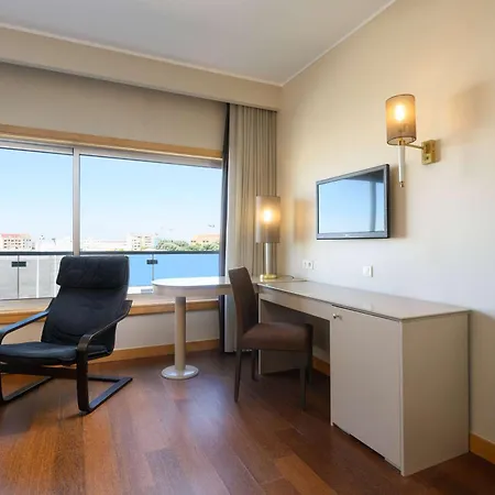Tryp By Wyndham Porto Expo Hotel-3