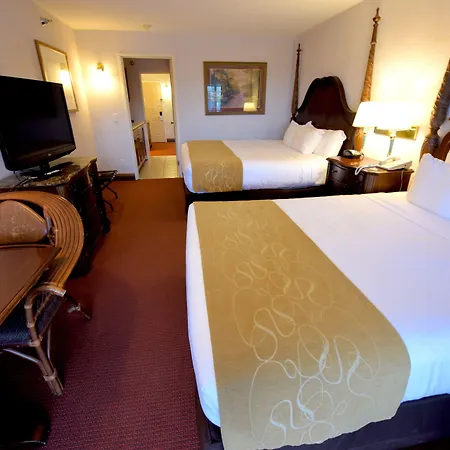 Crown Choice Inn & Suites Lakeview And Waterpark-2