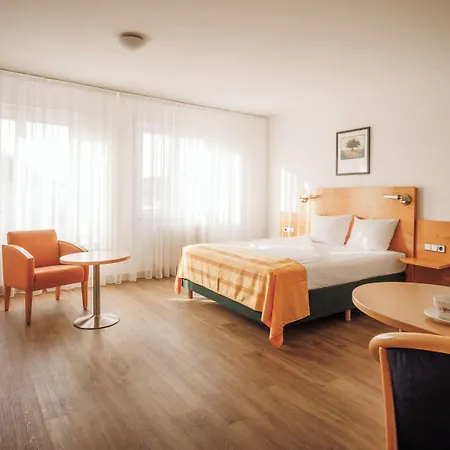 Ariva Boardinghouse Platanenhof-3