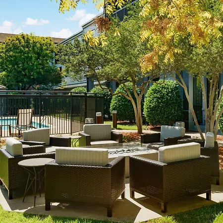 Courtyard By Marriott Dallas Lewisville-3