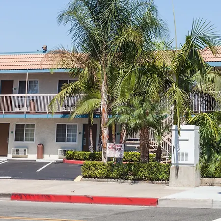 Travelodge Inn & Suites By Wyndham Fullerton-2