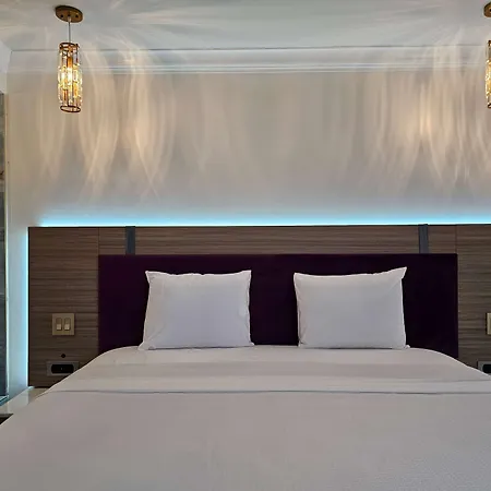 Travelodge Inn & Suites By Wyndham Fullerton-3