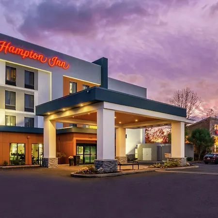 Hampton Inn Eugene-3