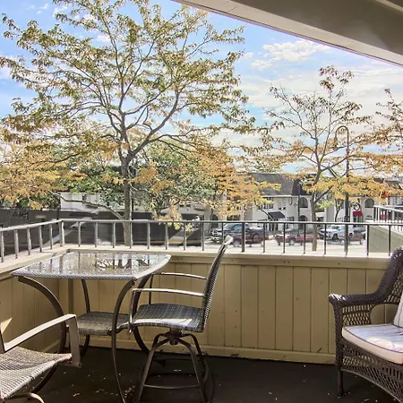 Pointes North Inn-3