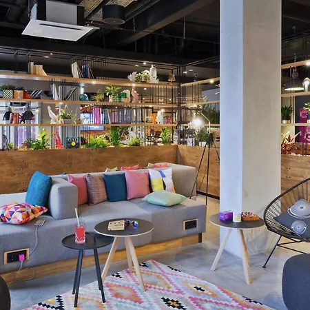MOXY Berlin Humboldthain Park-2