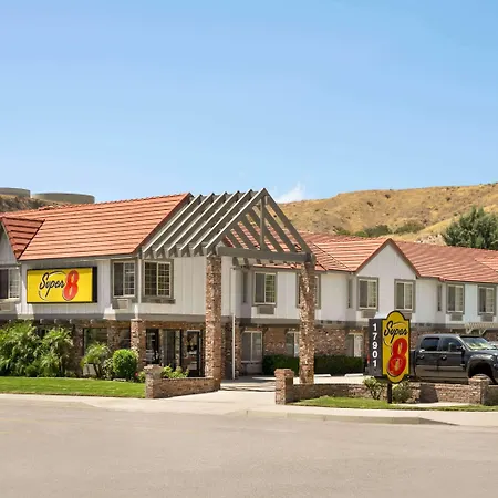 Super 8 By Wyndham Santa Clarita/Valencia-3