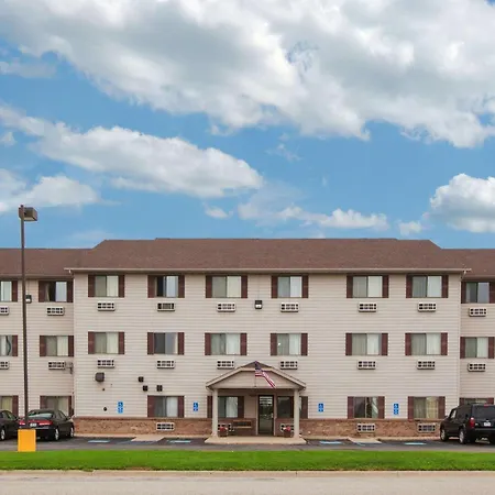 Super 8 By Wyndham Mason City-3