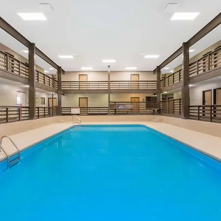 Surestay Plus Hotel By Best Western Grand Island-2