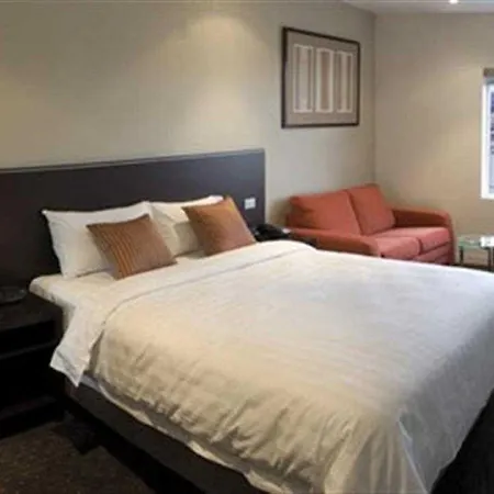 Atlantis Hotel Melbourne-3