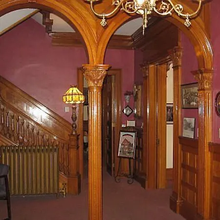 Olde Judge Mansion B&B-3