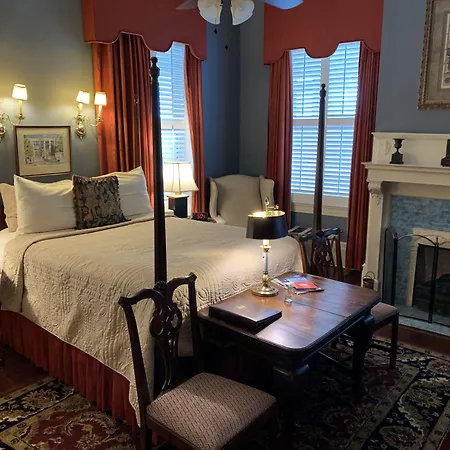 1842 Inn-3