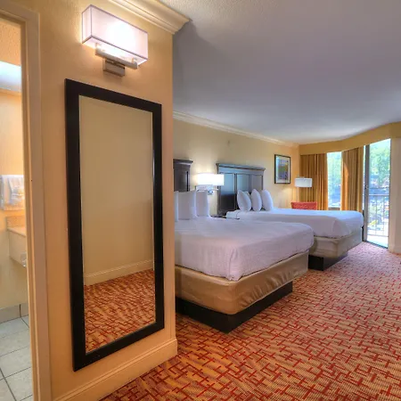 Edgewater Hotel And Conference Center-2