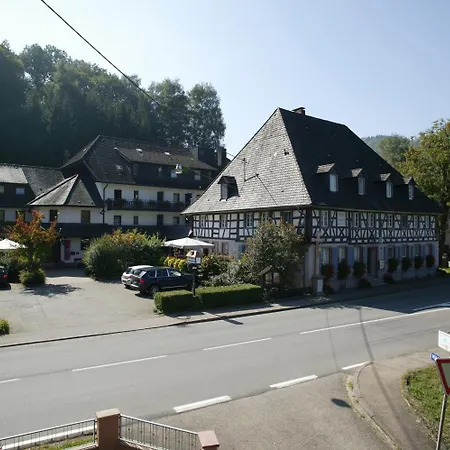 Landidyll Hotel zum Kreuz-3