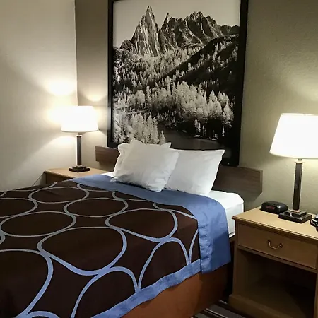 Super 8 By Wyndham Spokane/West-2