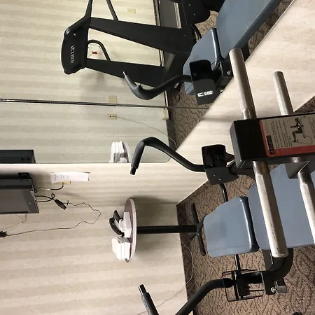 Ramada By Wyndham Saginaw Hotel & Suites-3