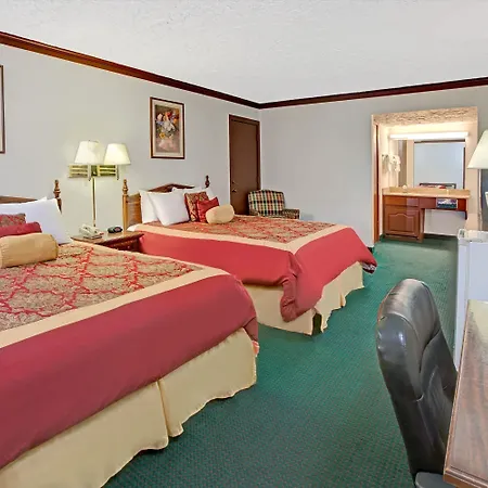 Super 8 By Wyndham City Of Moore-3
