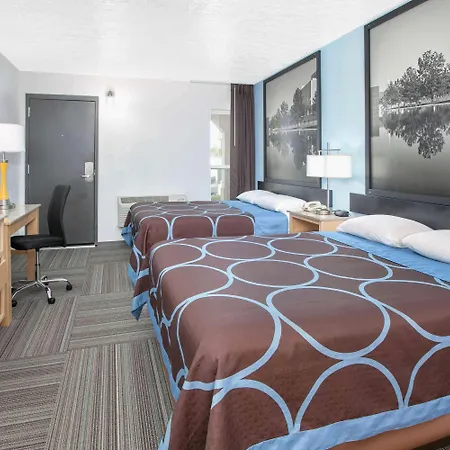 Super 8 By Wyndham City Of Moore-2