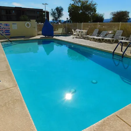 Island Suites-3