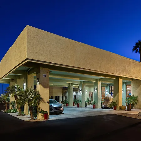 Ramada By Wyndham Tucson-2
