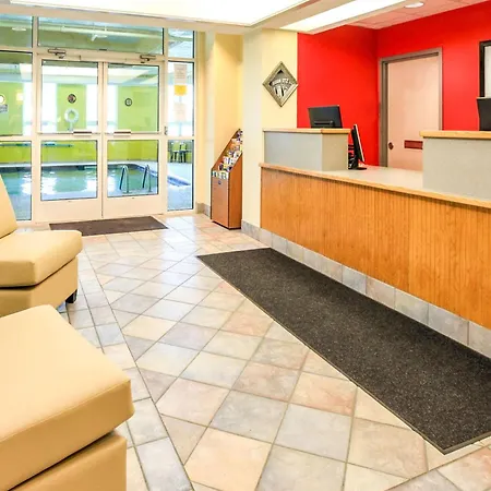 Super 8 By Wyndham Sault Ste. Marie-3