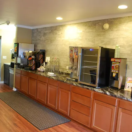 Super 8 By Wyndham Eau Claire Wi-3