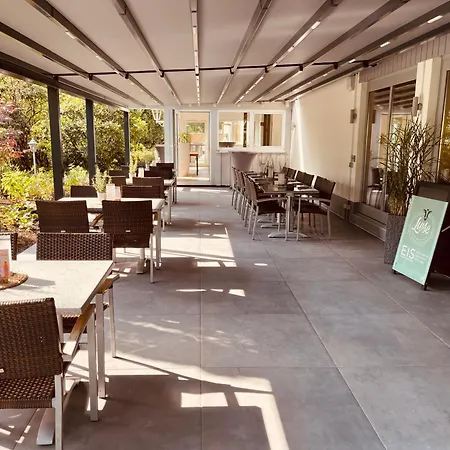 Maifeld Sport- und Tagungshotel-2