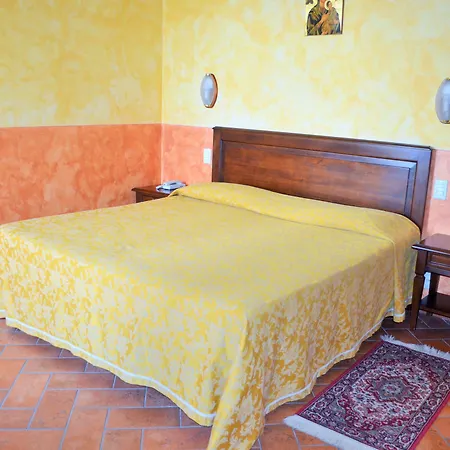 Hotel Oasi Neumann-3