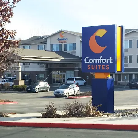 Comfort Suites Airport-3