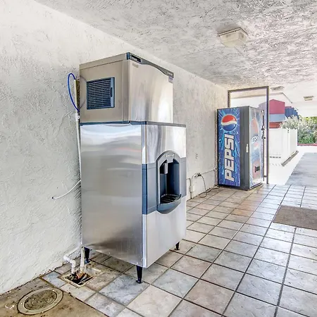 Motel 6-Stockton, Ca - Charter Way West-2