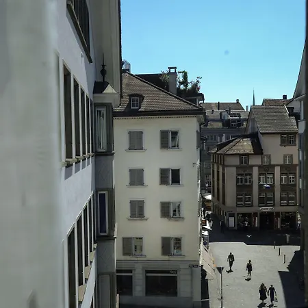 Alexander Guesthouse Zurich Old Town-3