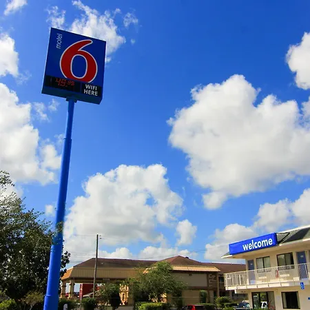 Motel 6-Kingsville, Tx-2