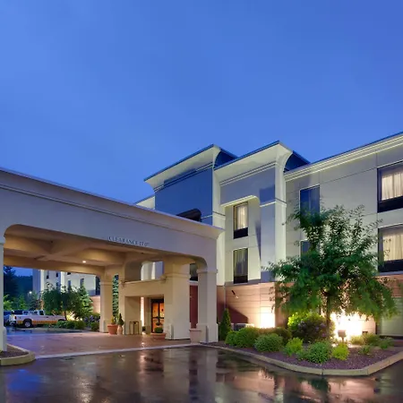 Hampton Inn Auburn-2