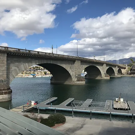 Days Inn By Wyndham Lake Havasu-3