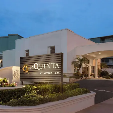 La Quinta By Wyndham Oceanfront Daytona Beach-3